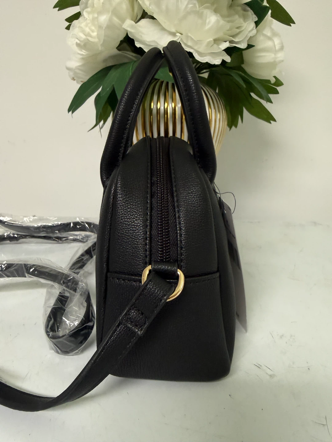 Tommy Hilfiger Black Leather Handbag - photo 3