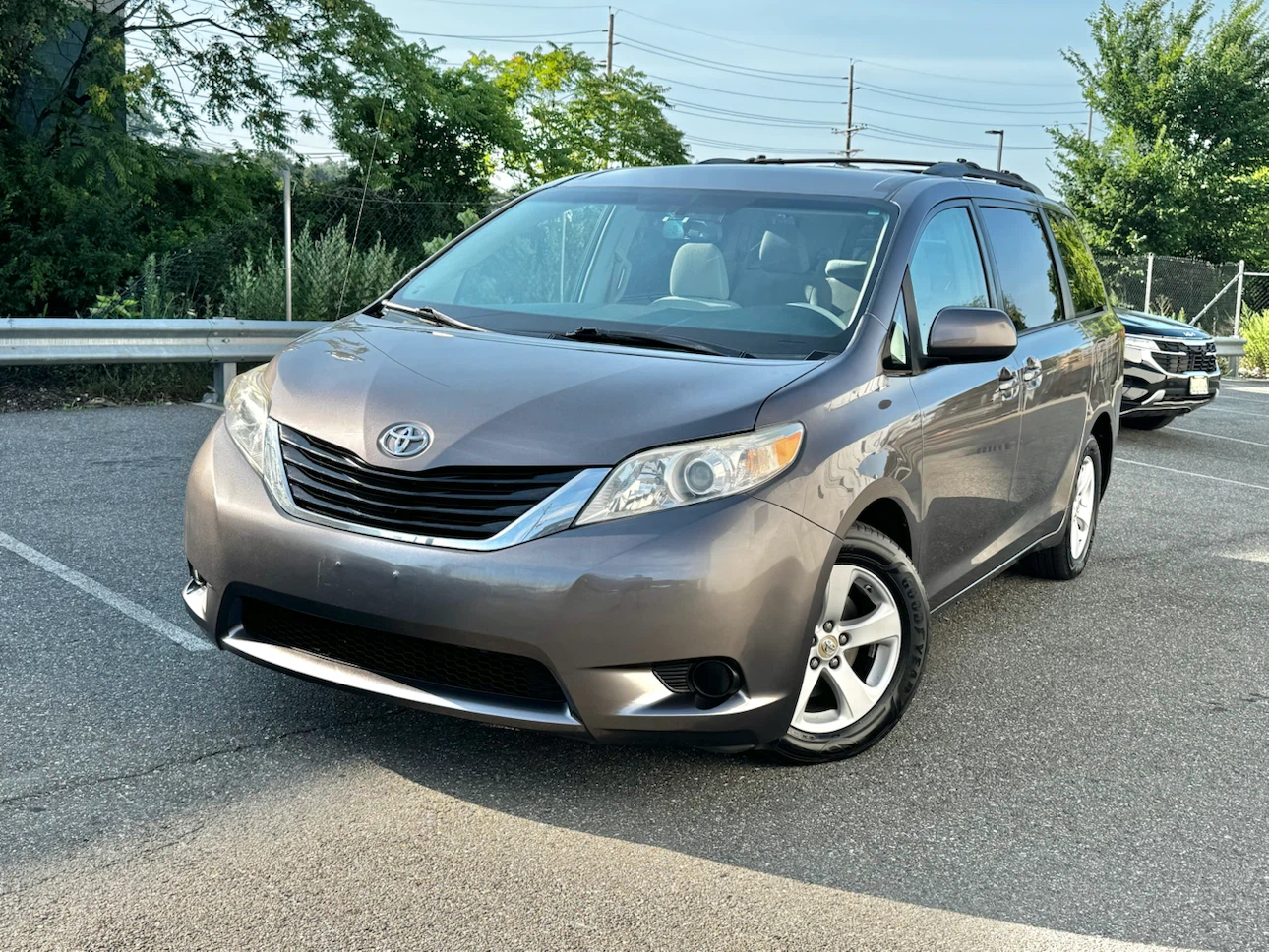 2012 Toyota Sienna LE Minivan