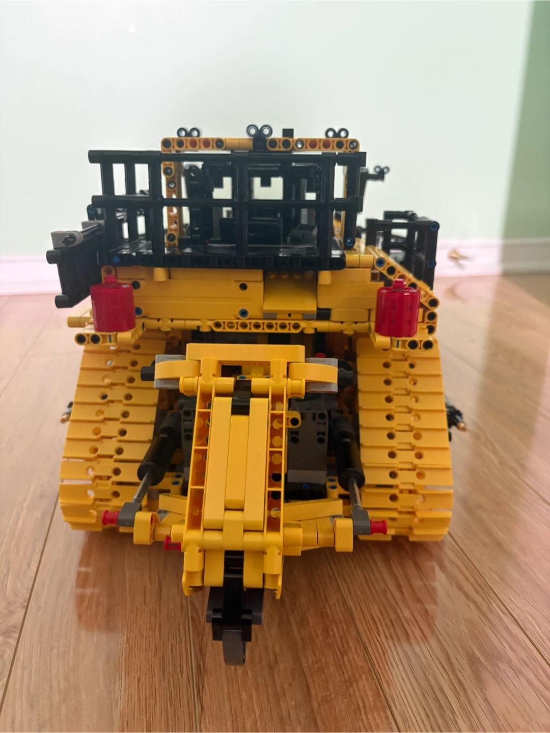 LEGO Technic D11 Bulldozer - photo 4