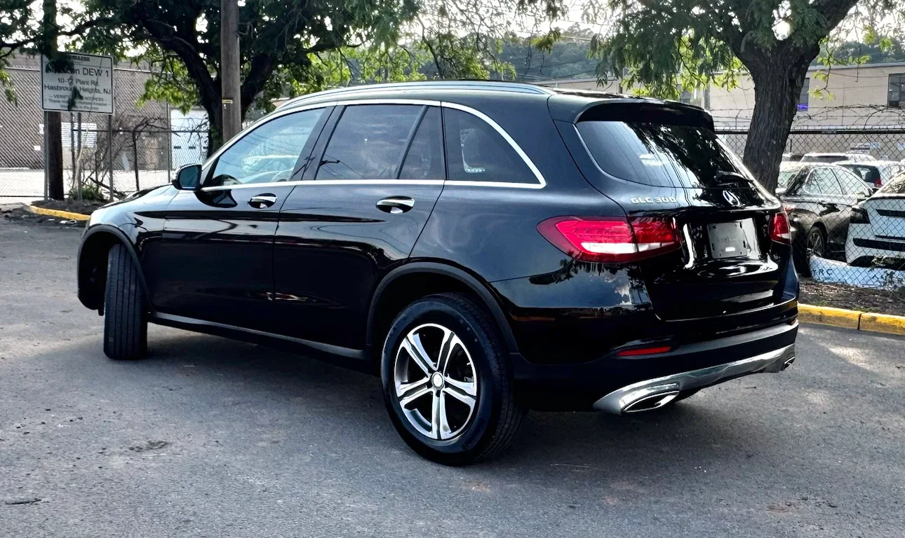 2016 Mercedes-Benz GLC 300 - photo 2