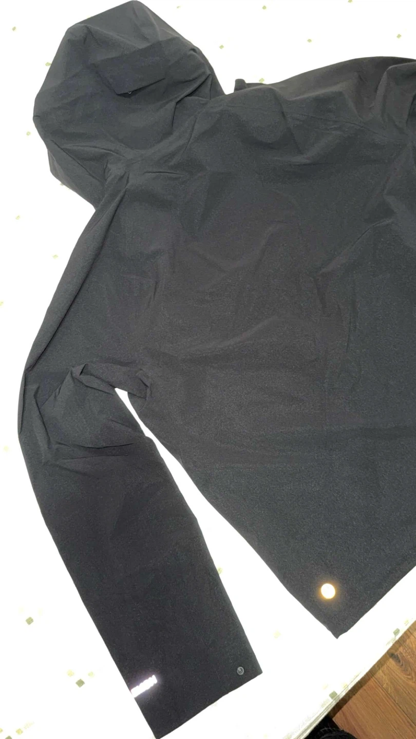 Lululemon Stretch Glyde Waterproof Jacket - photo 3