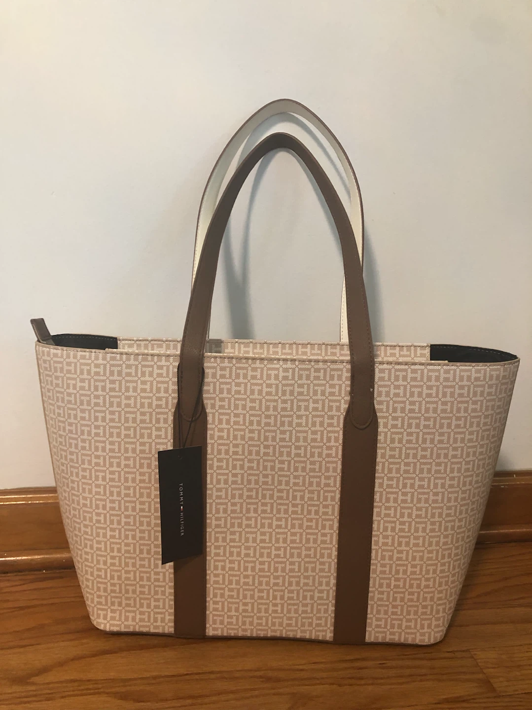 Tommy Hilfiger Monogram Tote Bag - photo 2