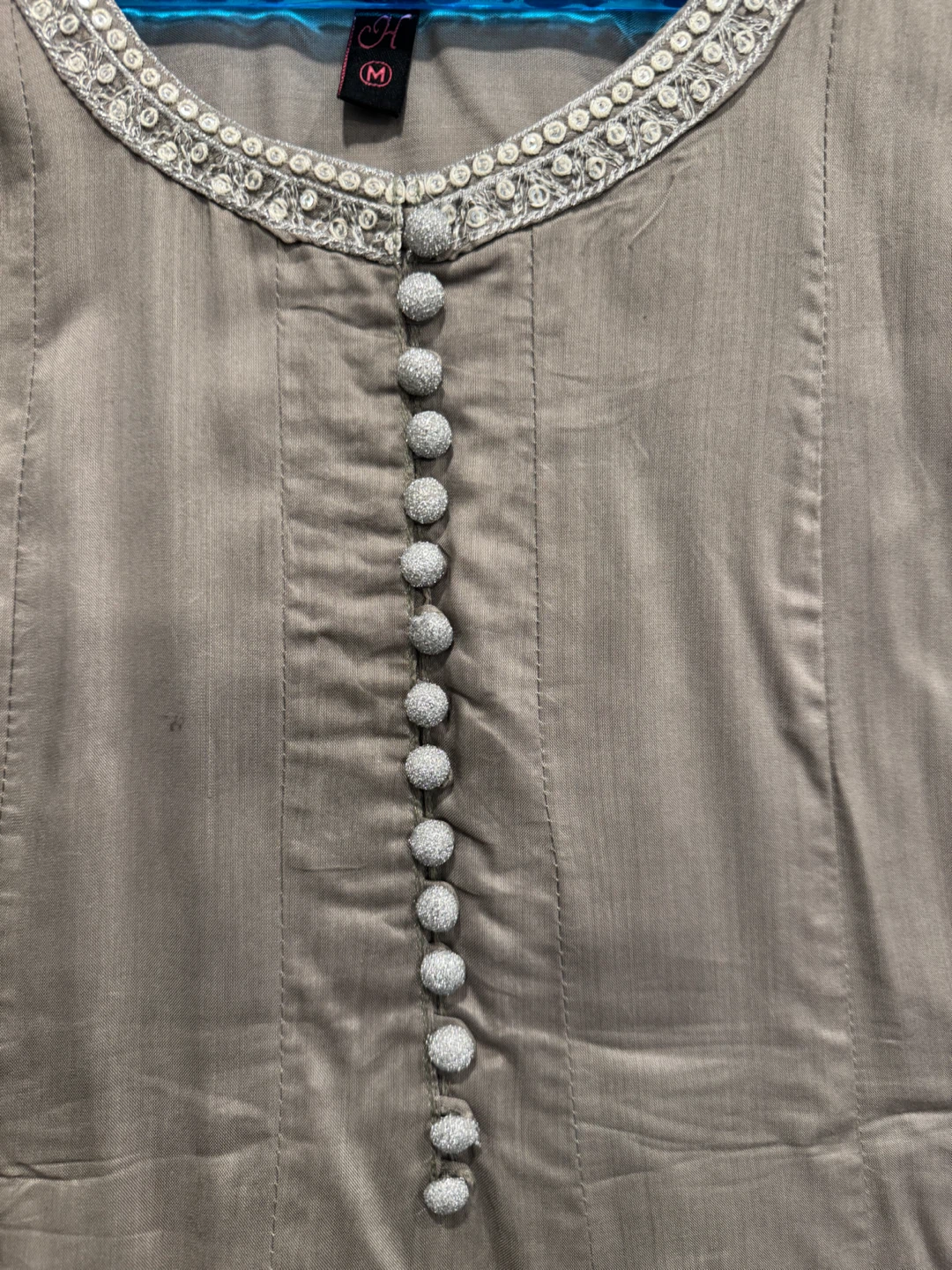 Grey Pakistani suit size medium - photo 4