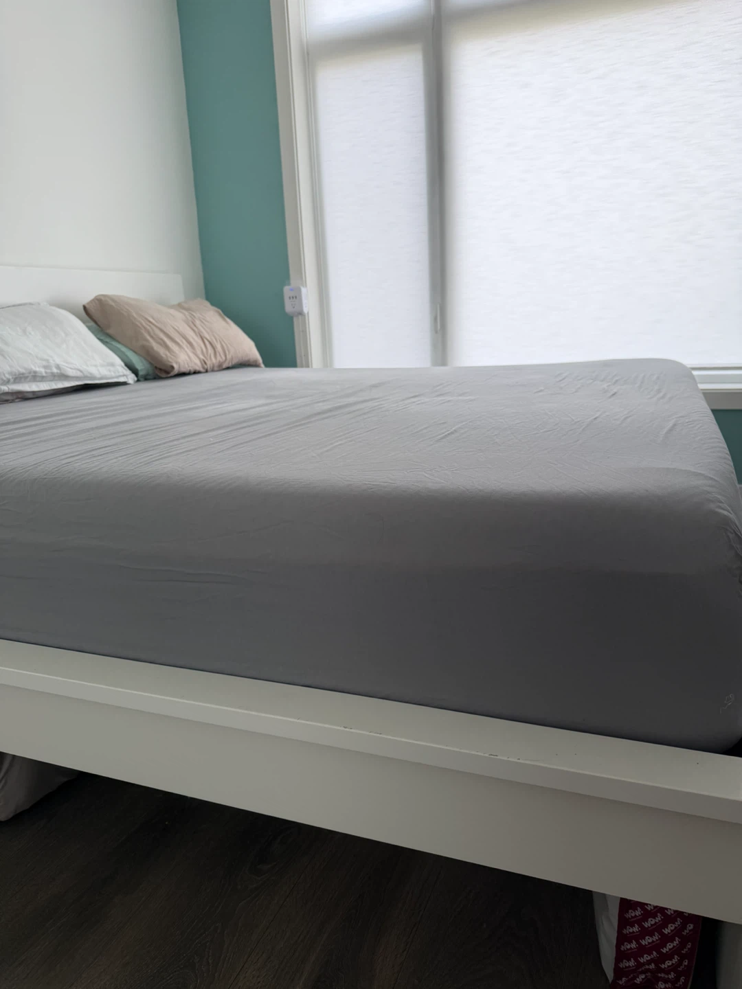 King Size IKEA MALM Bed Frame + King Mattress (Great Condition) - photo 4