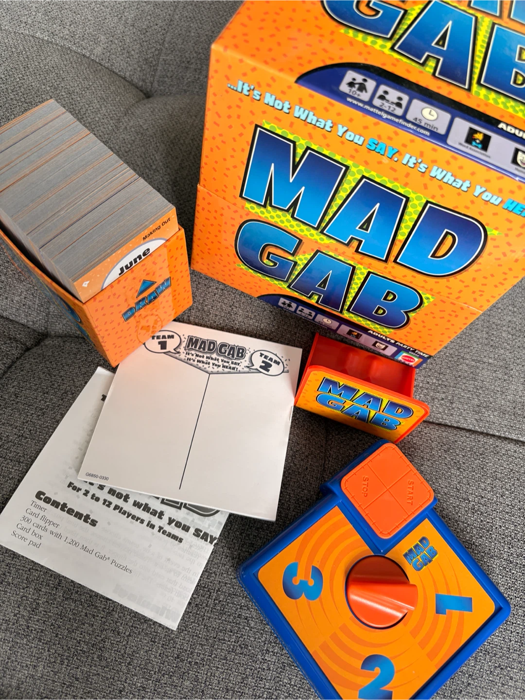 Mad Gab & OMG 90s Trivia Party Game Bundle - photo 2