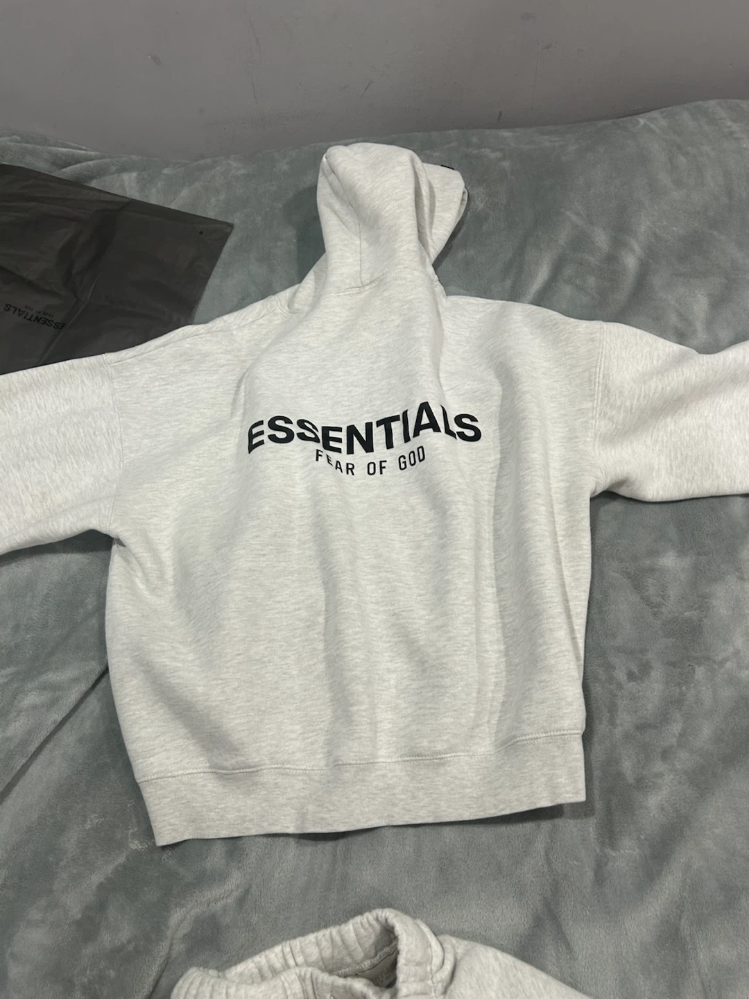 ESSENTIALS Fear of God Hoodie and Shorts Set - Grey, Size M - photo 3