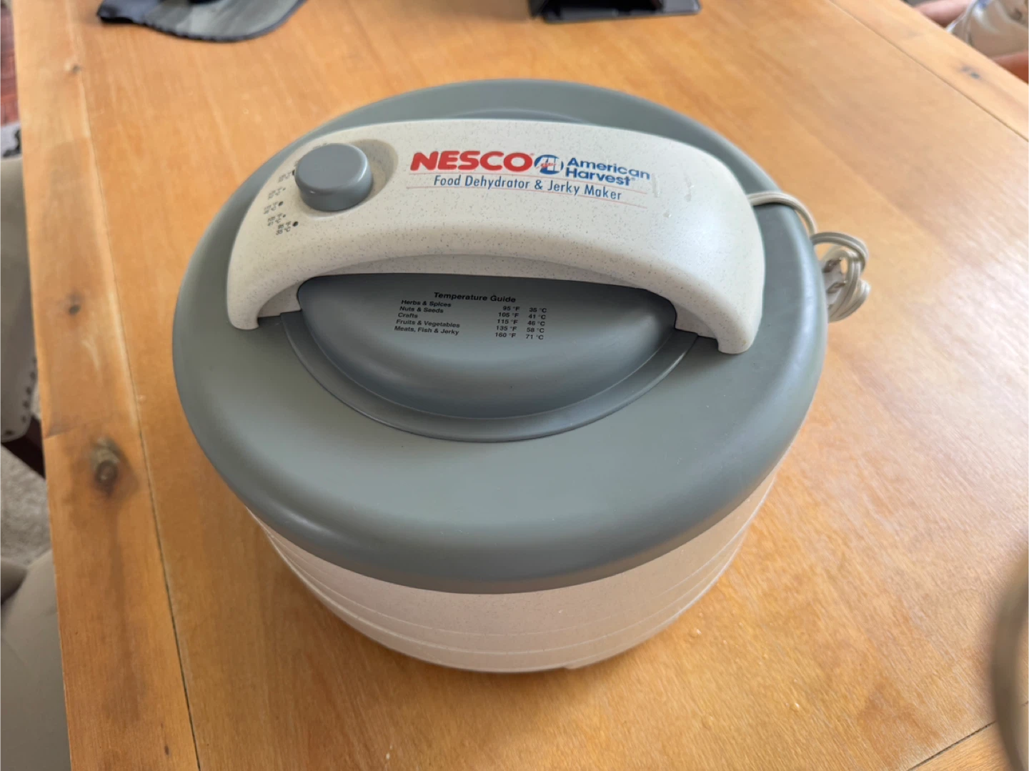 Nesco American Harvest Food Dehydrator & Jerky Maker