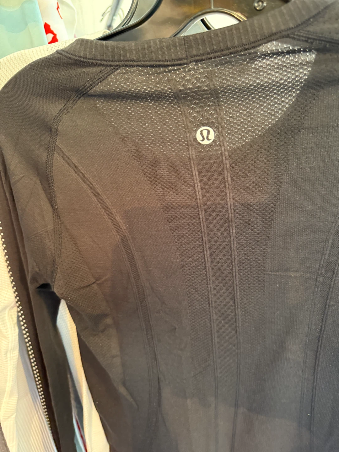 Lululemon Long Sleeve Shirts 3 different colours - photo 2