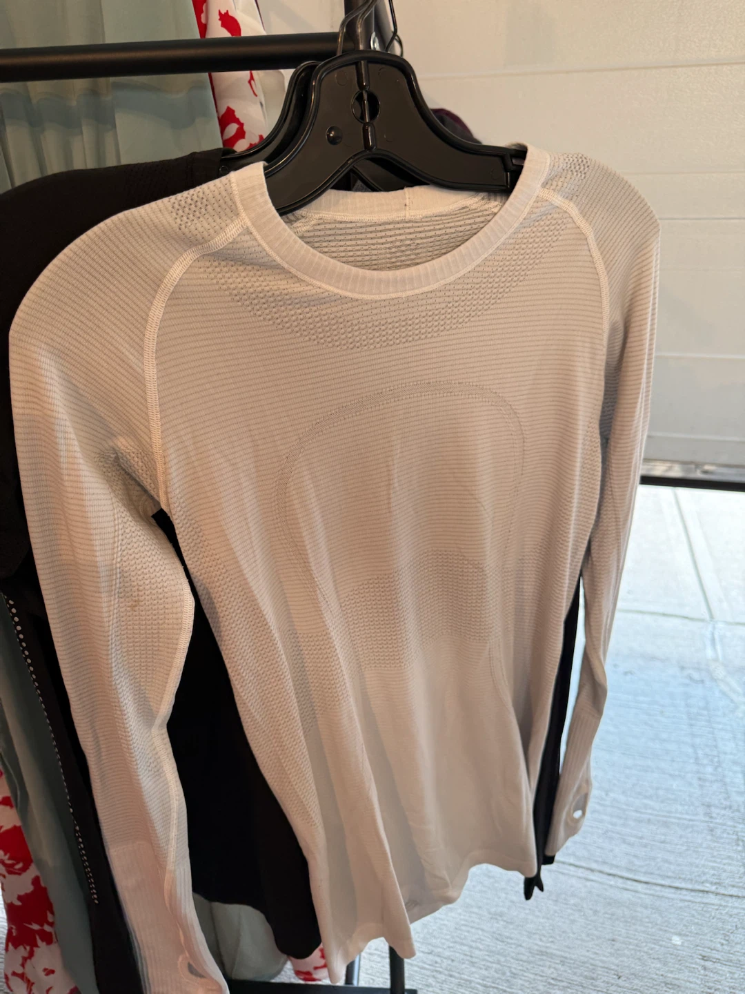Lululemon Long Sleeve Shirts 3 different colours - photo 4