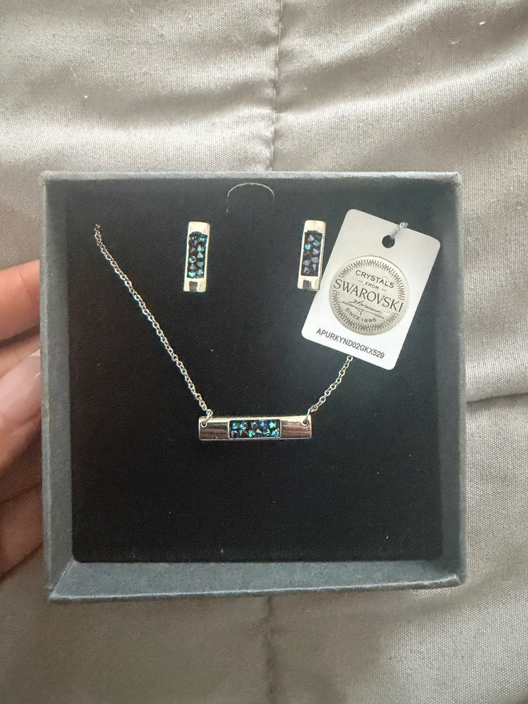 NIC & SYD Necklace & Earring Set with Swarovski Crystals