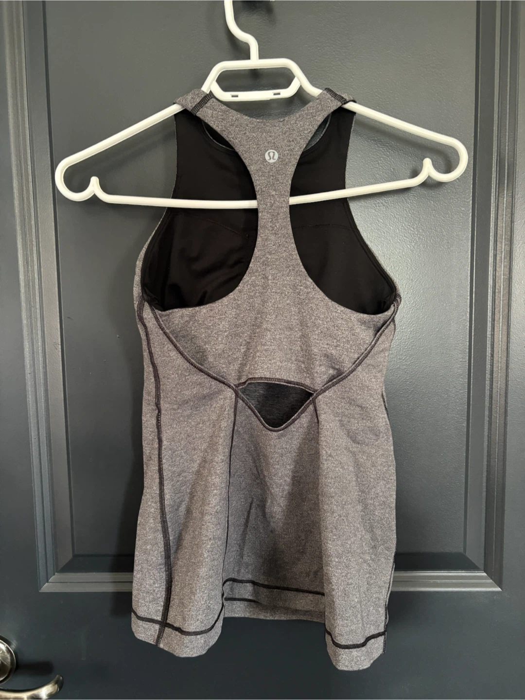 Lululemon Grey Tank Top - photo 2
