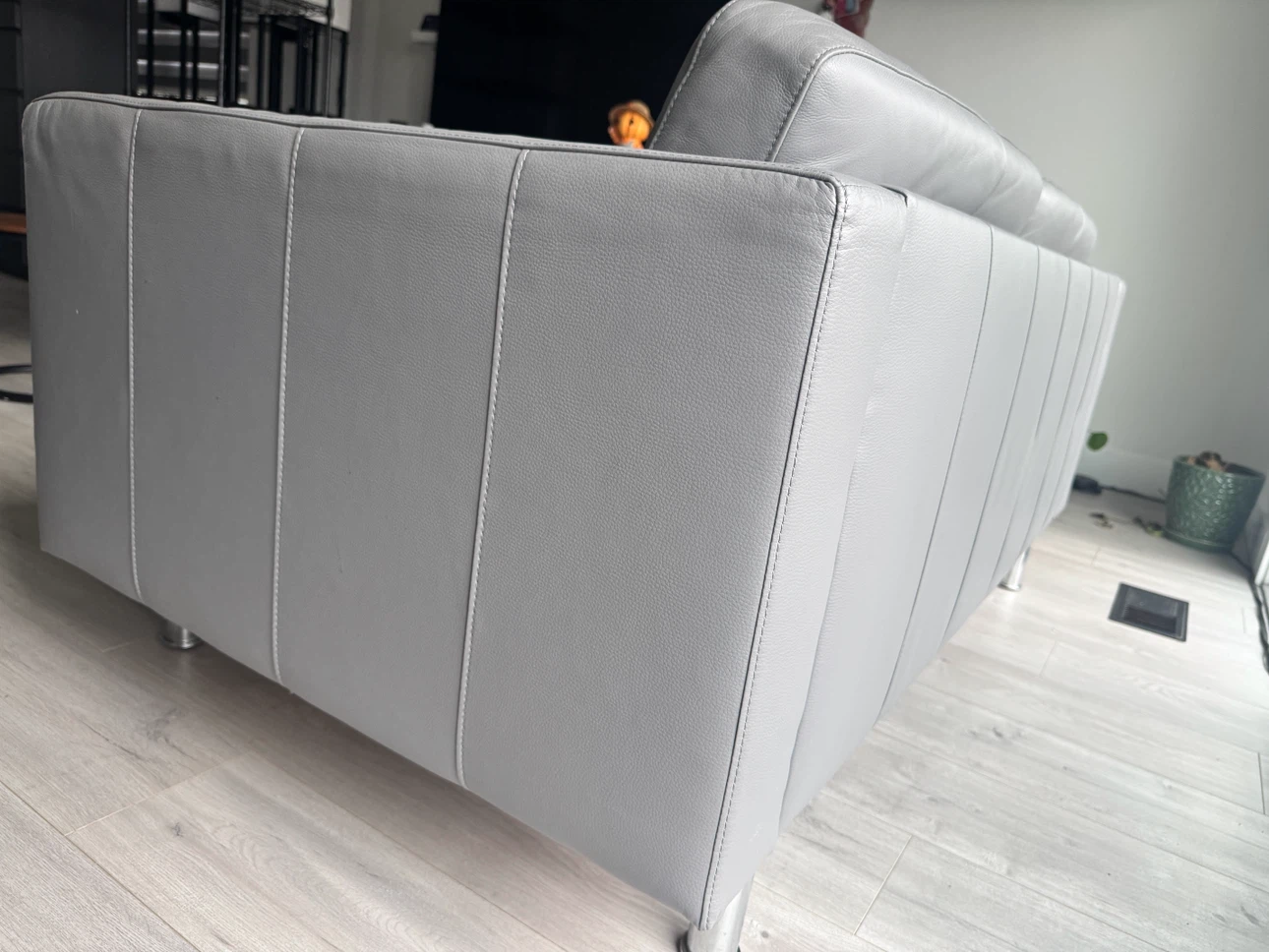 Grey Tufted Leather Sofa - photo 2