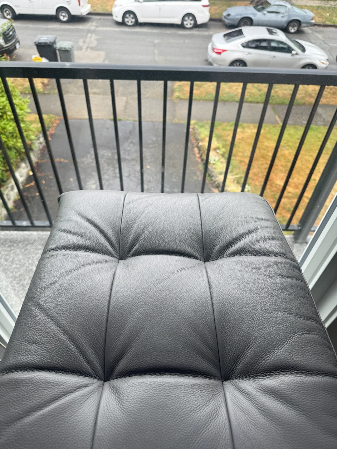 Grey Tufted Leather Sofa - photo 3