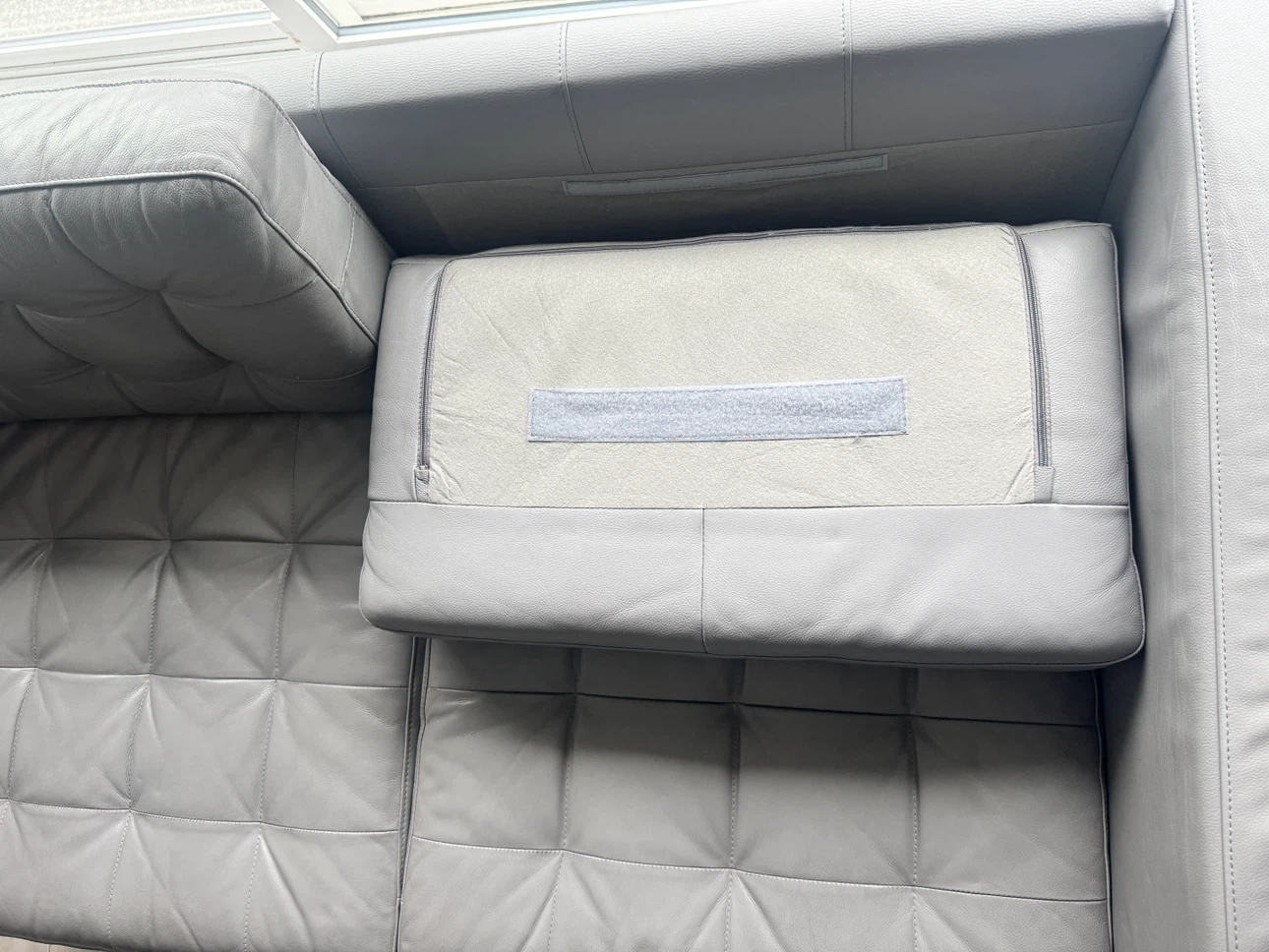 Grey Tufted Leather Sofa - photo 4