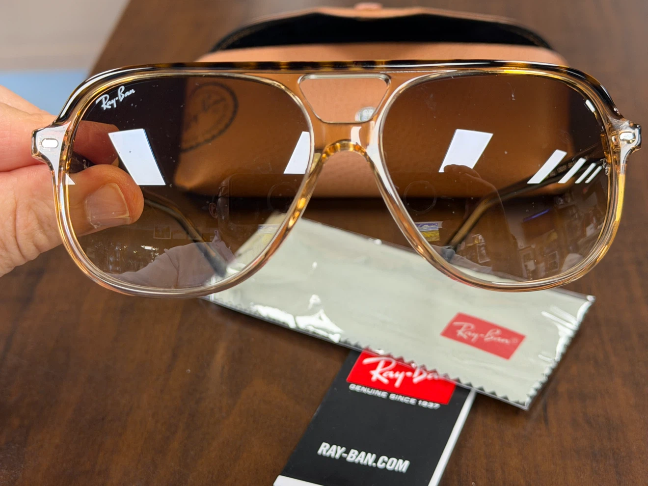 Ray-Ban Sunglasses with Case - photo 4