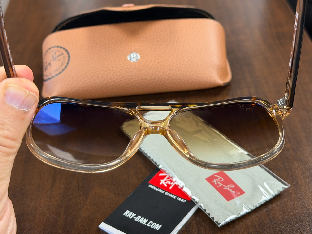 Ray-Ban Sunglasses with Case - photo 5