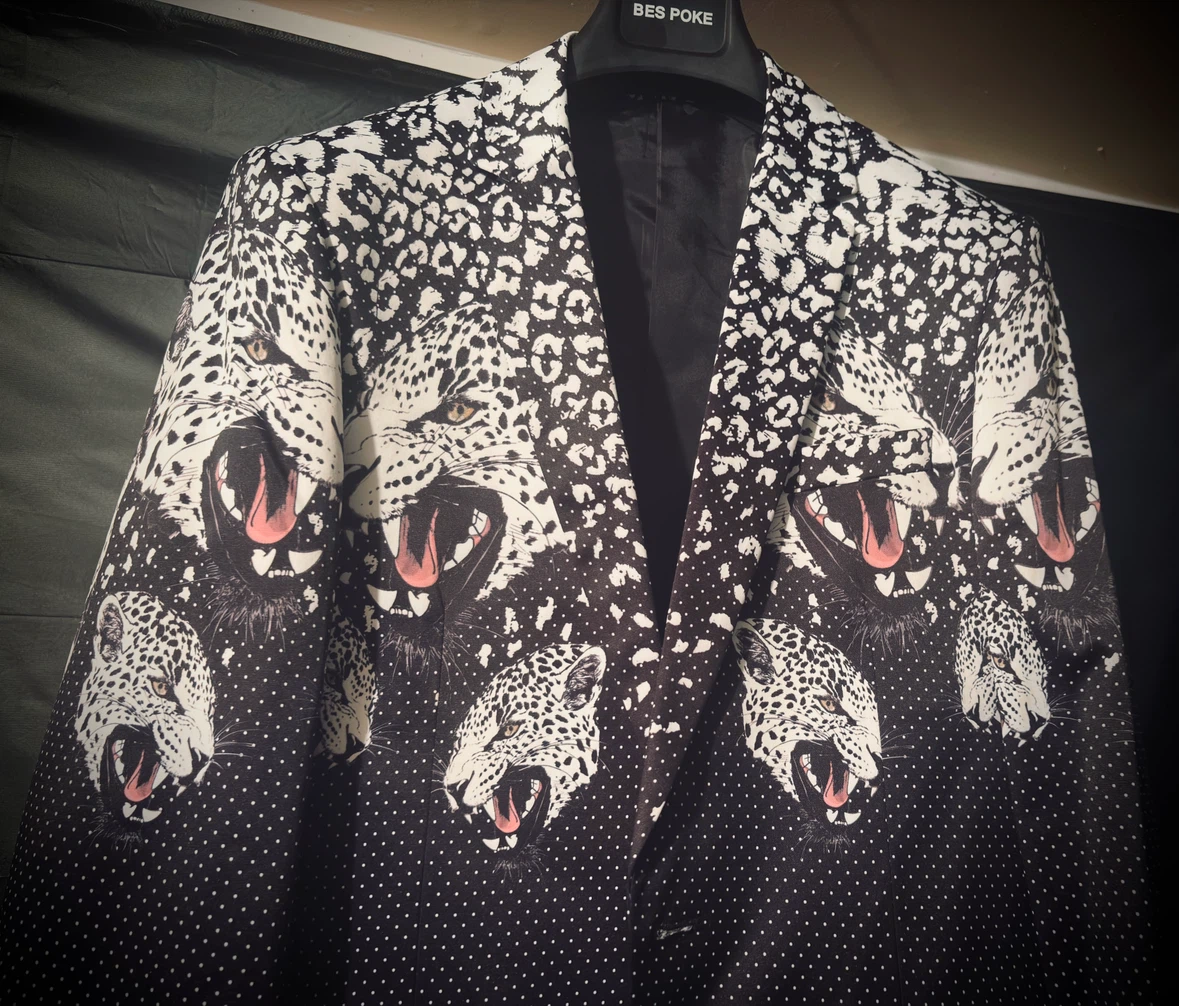 Bespoke Moda Snow Leopard men’s Blazer - Size 40 (Like New) - photo 2
