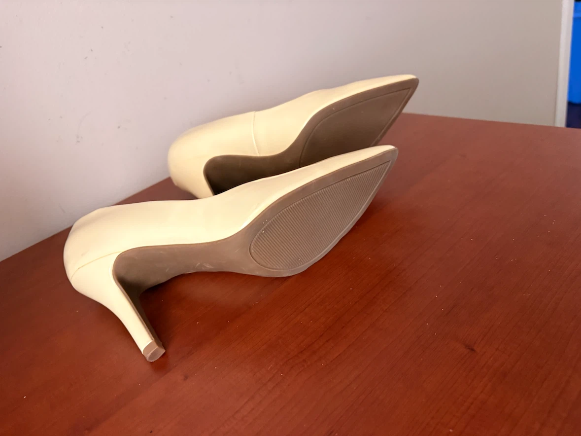 Guess Women's Heels - photo 2