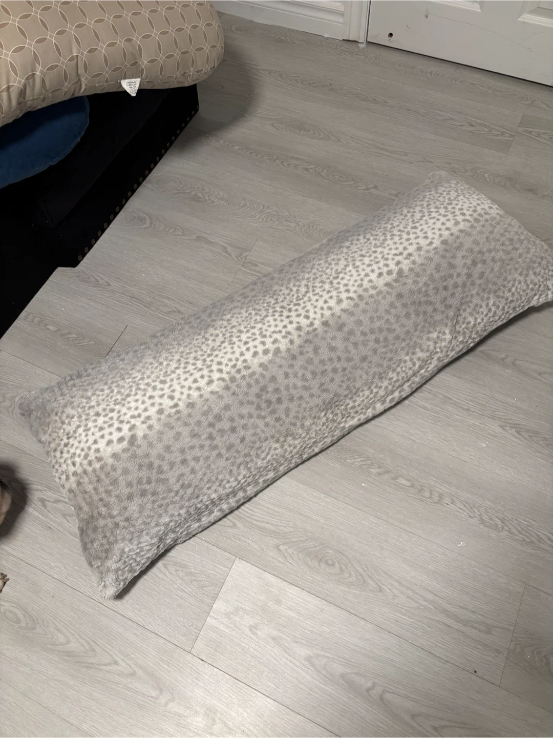 U-Shaped Body Pillow pregnancy pillow - photo 2