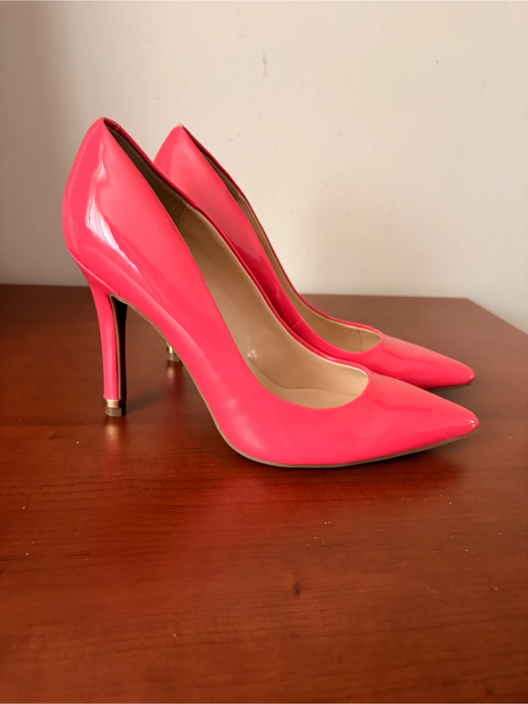 Guess Pink Patent Heels - photo 2