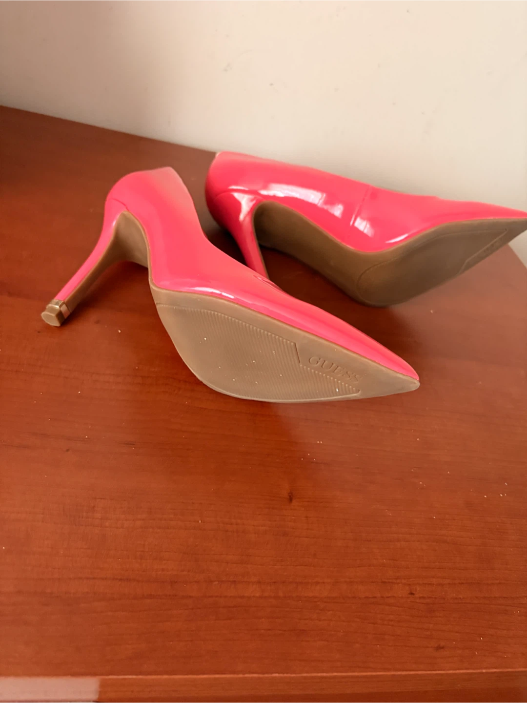 Guess Pink Patent Heels - photo 4