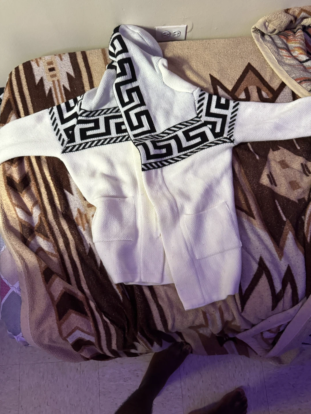 White Hooded Cardigan with Black Geometric Pattern