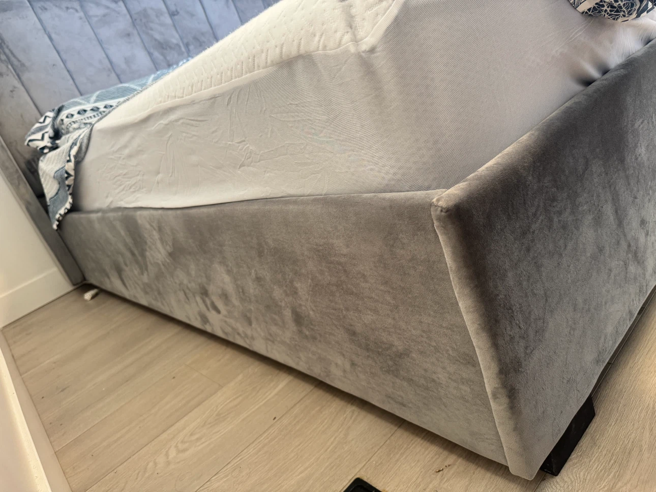 Grey Velvet Platform Bed Frame and Mattress - photo 5