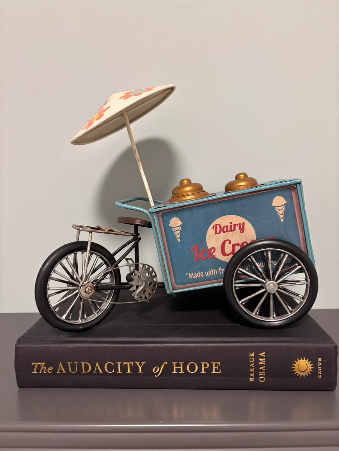 Decorative Metal Dairy Ice Cream Tricycle