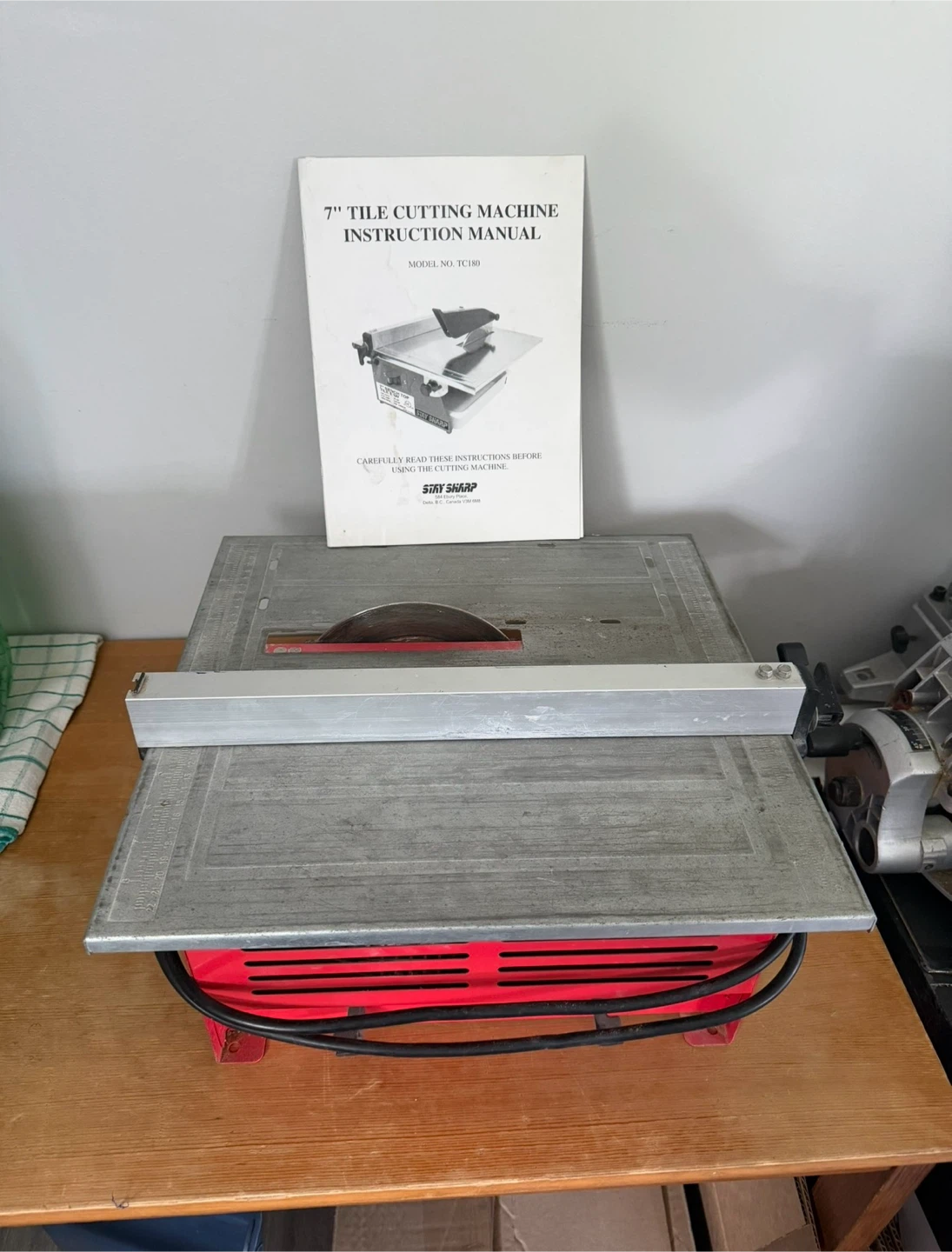 Stay Sharp 7" Tile Cutting Machine TC180