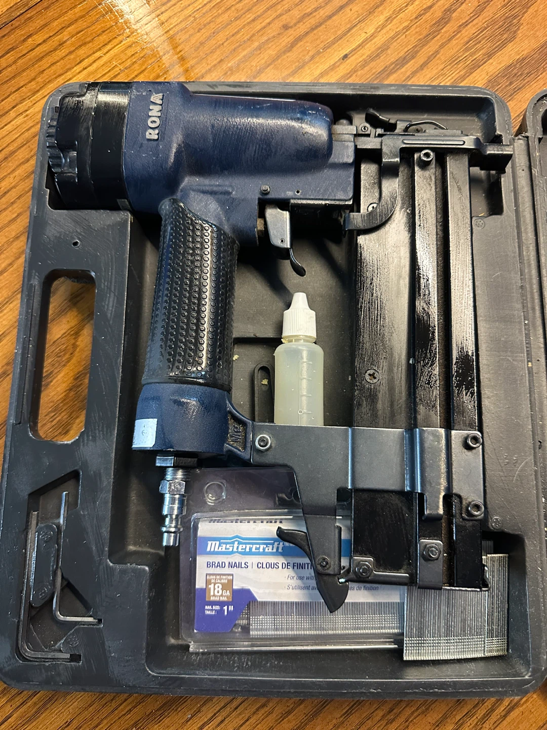 Rona Brad Nailer with Mastercraft Brad Nails - photo 2