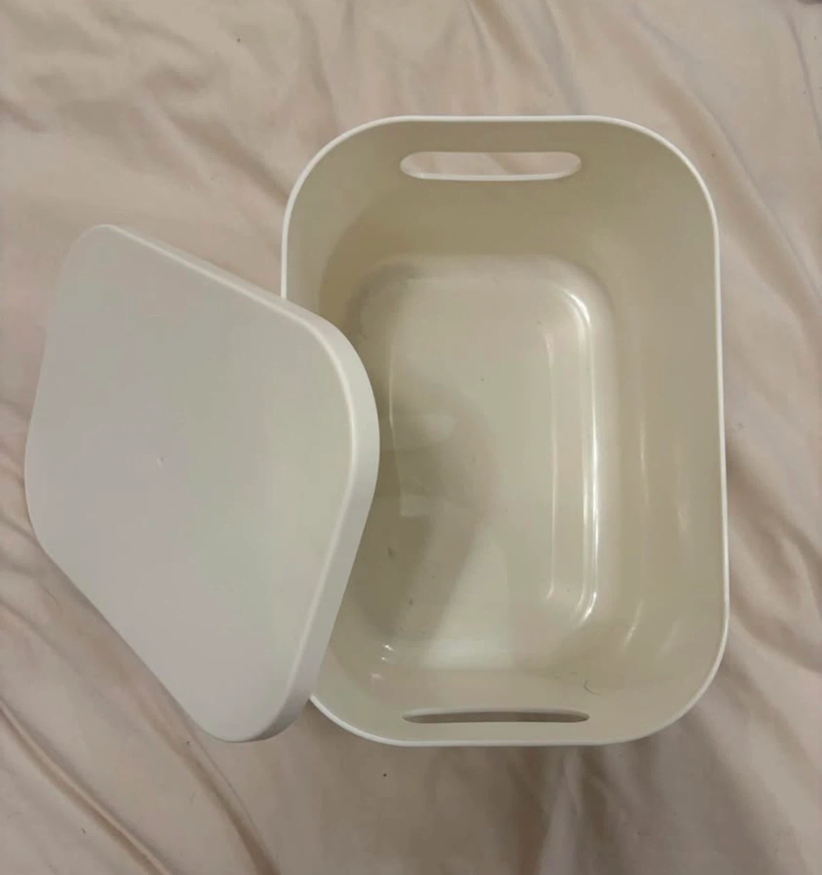 12X White Storage Bins with Lids