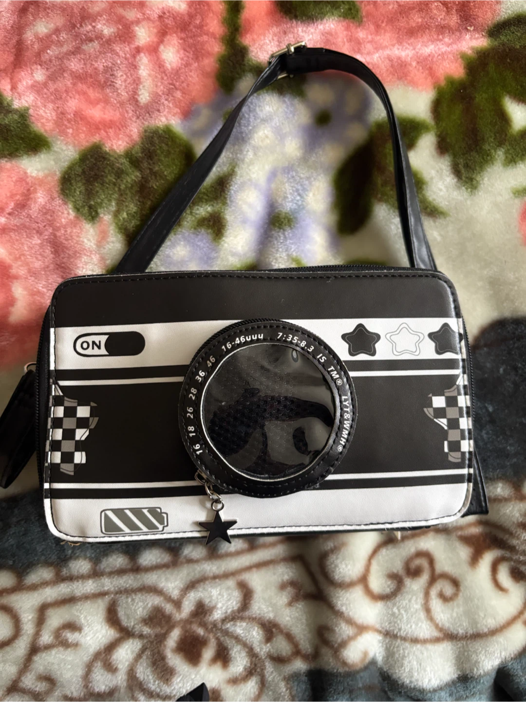 Camera shaped bag