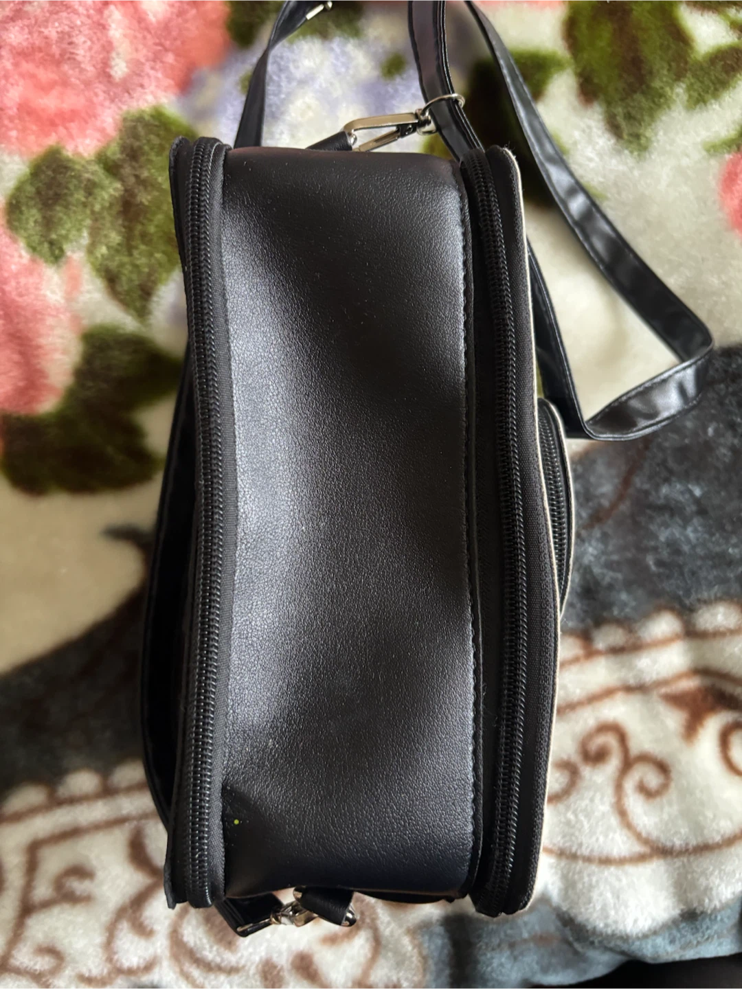Camera shaped bag - photo 2