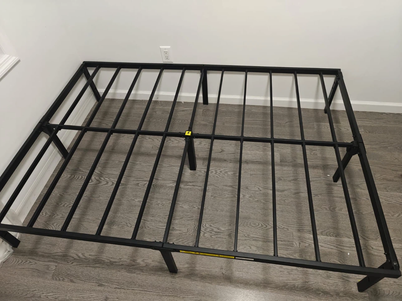Black Metal Bed Frame (Full Size)