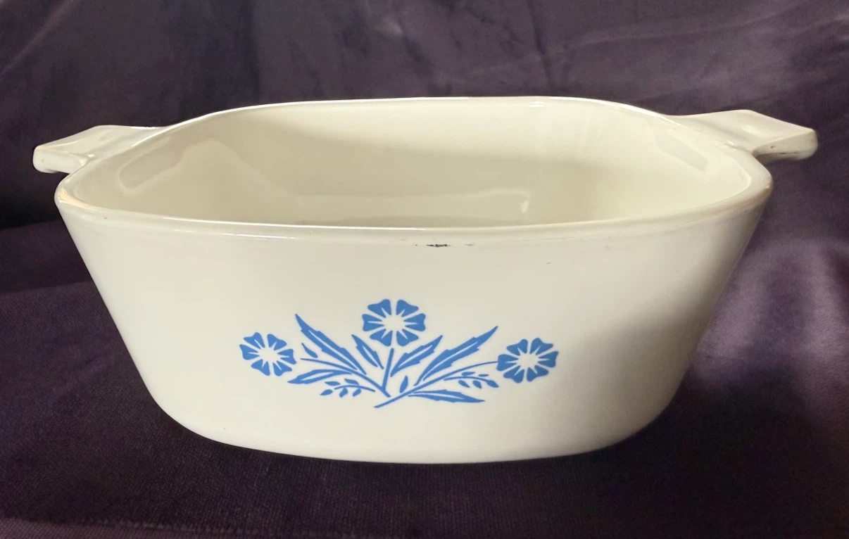 1.5 qt Cornflower Corningwear