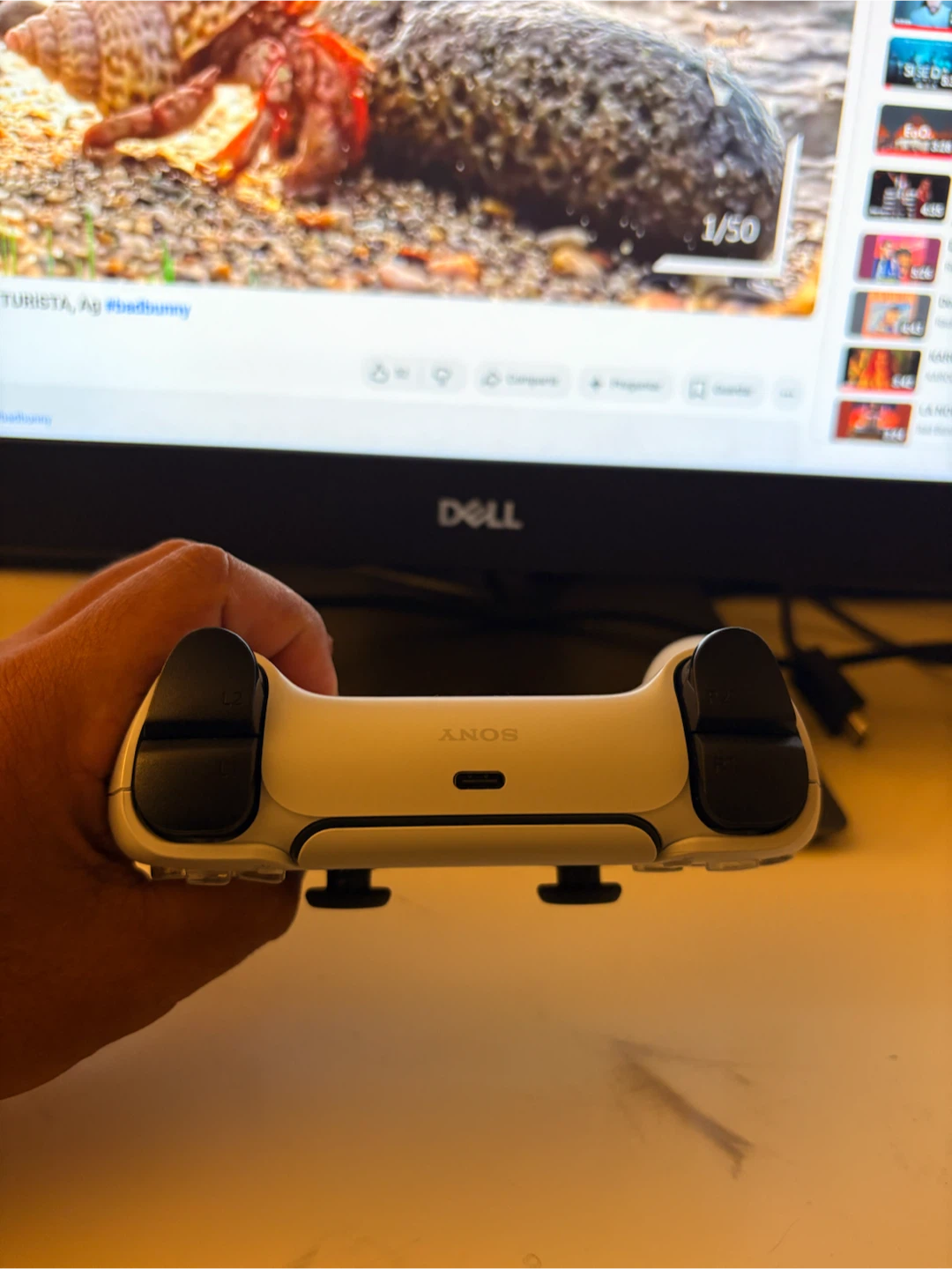 Sony PlayStation 5 DualSense Wireless Controller - photo 4