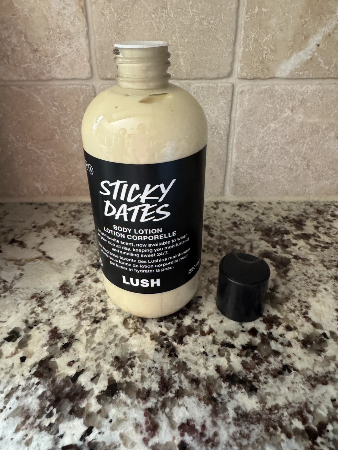 Lush Sticky Dates Body Lotion 250ml - photo 4