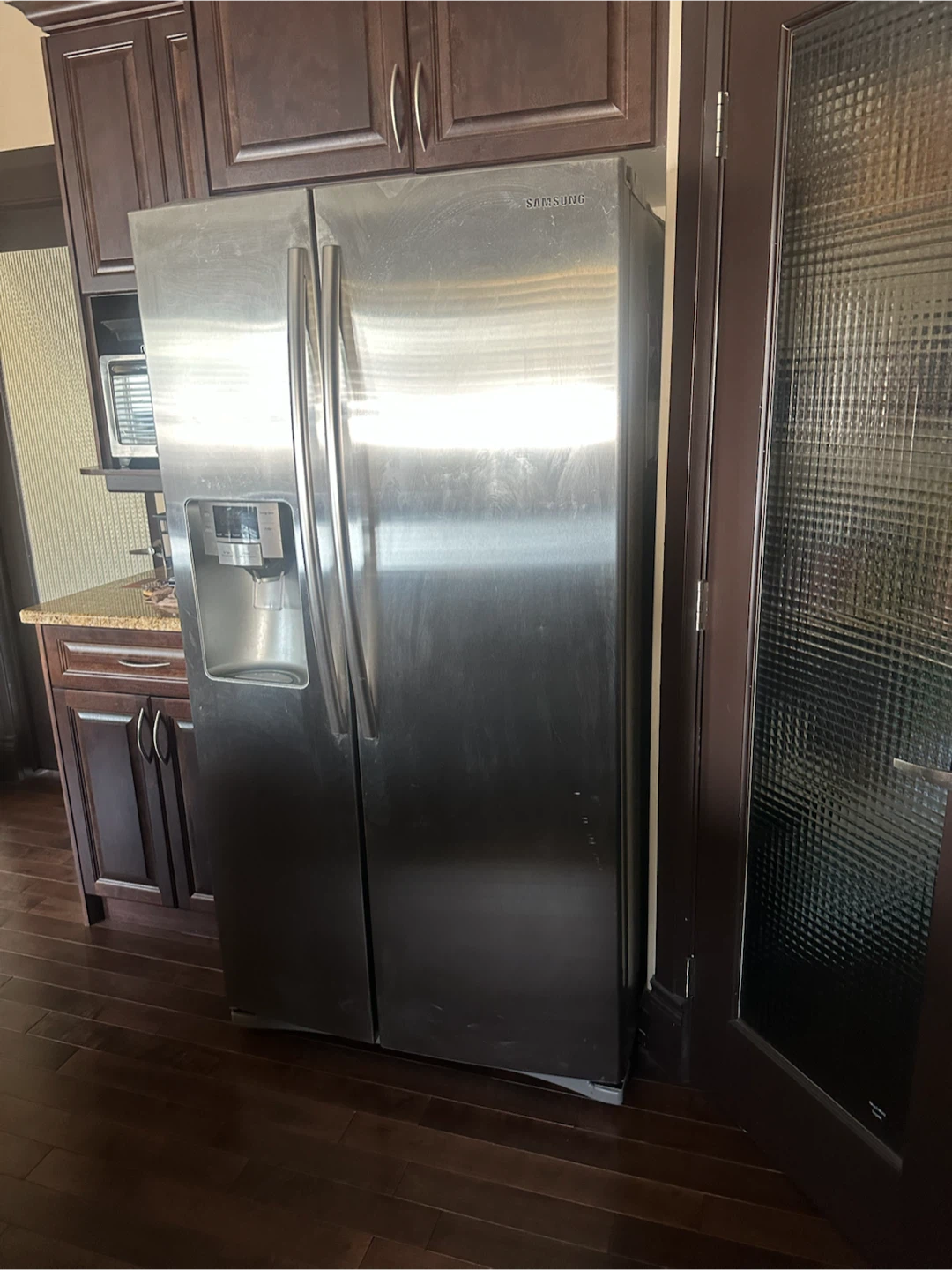 Samsung Side-by-Side Refrigerator with Water and Ice Dispenser