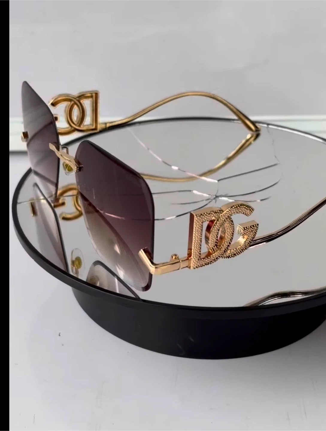 Beautiful luxury Sunglasses