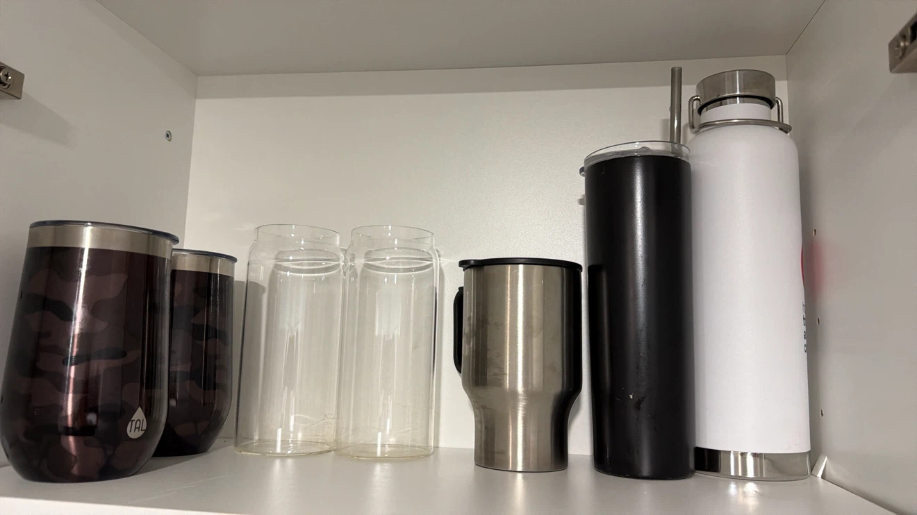 Assorted Glassware and Dinnerware Set - photo 3