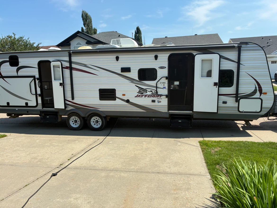32 foot Jayce travel trailer