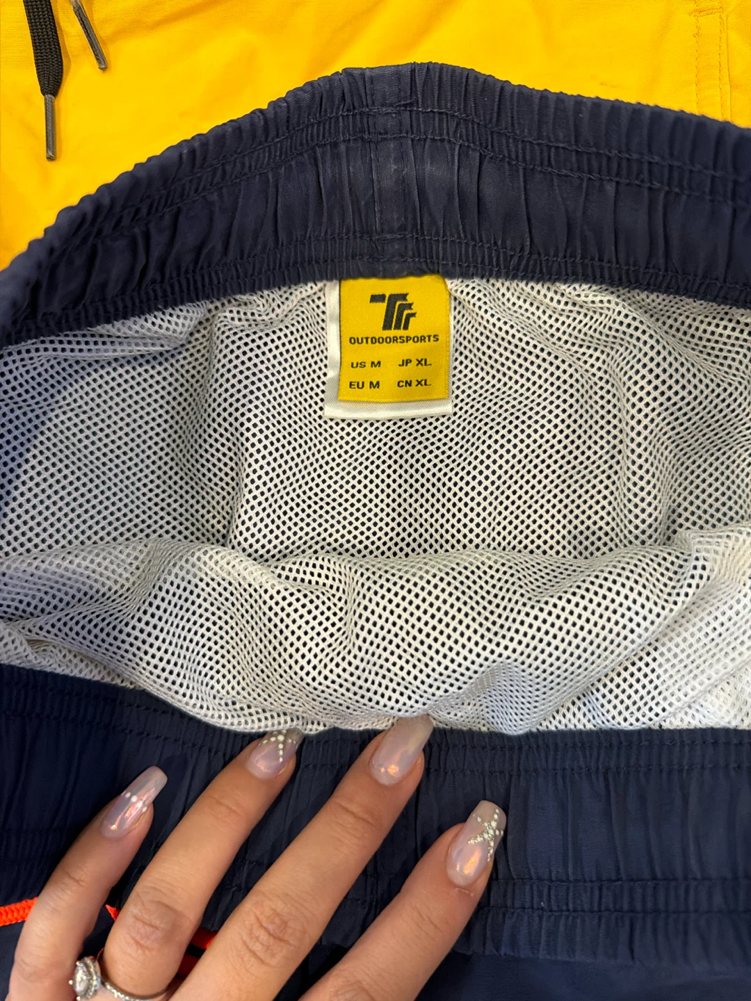 Vans Medium Yellow Shorts - photo 2