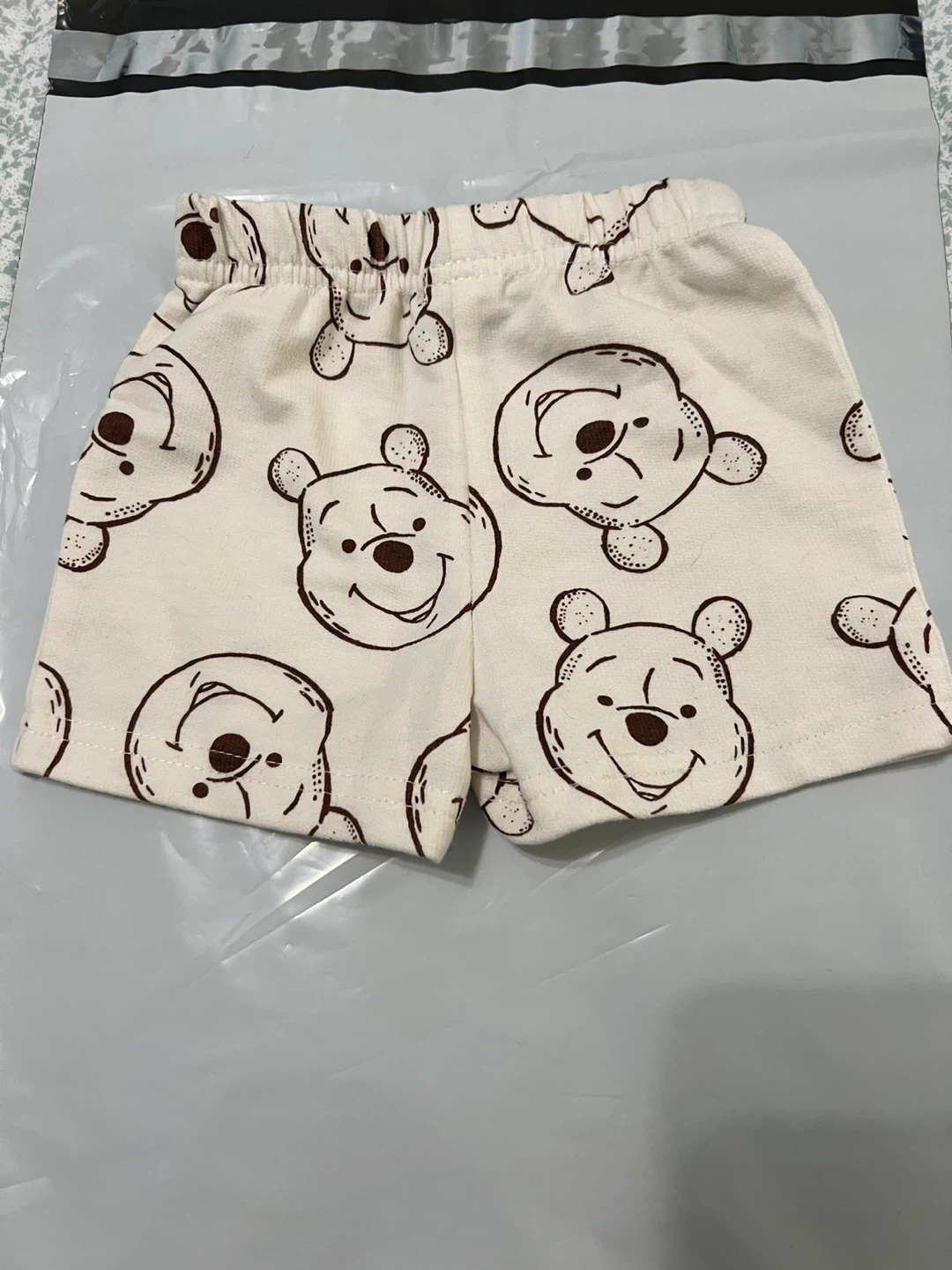 Baby Winnie the Pooh Shorts 3/6M - photo 3