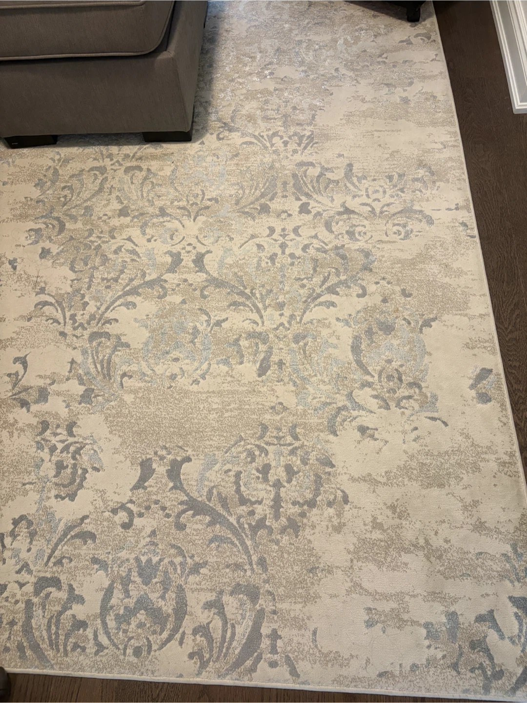 Damask Pattern Area Rug Decor