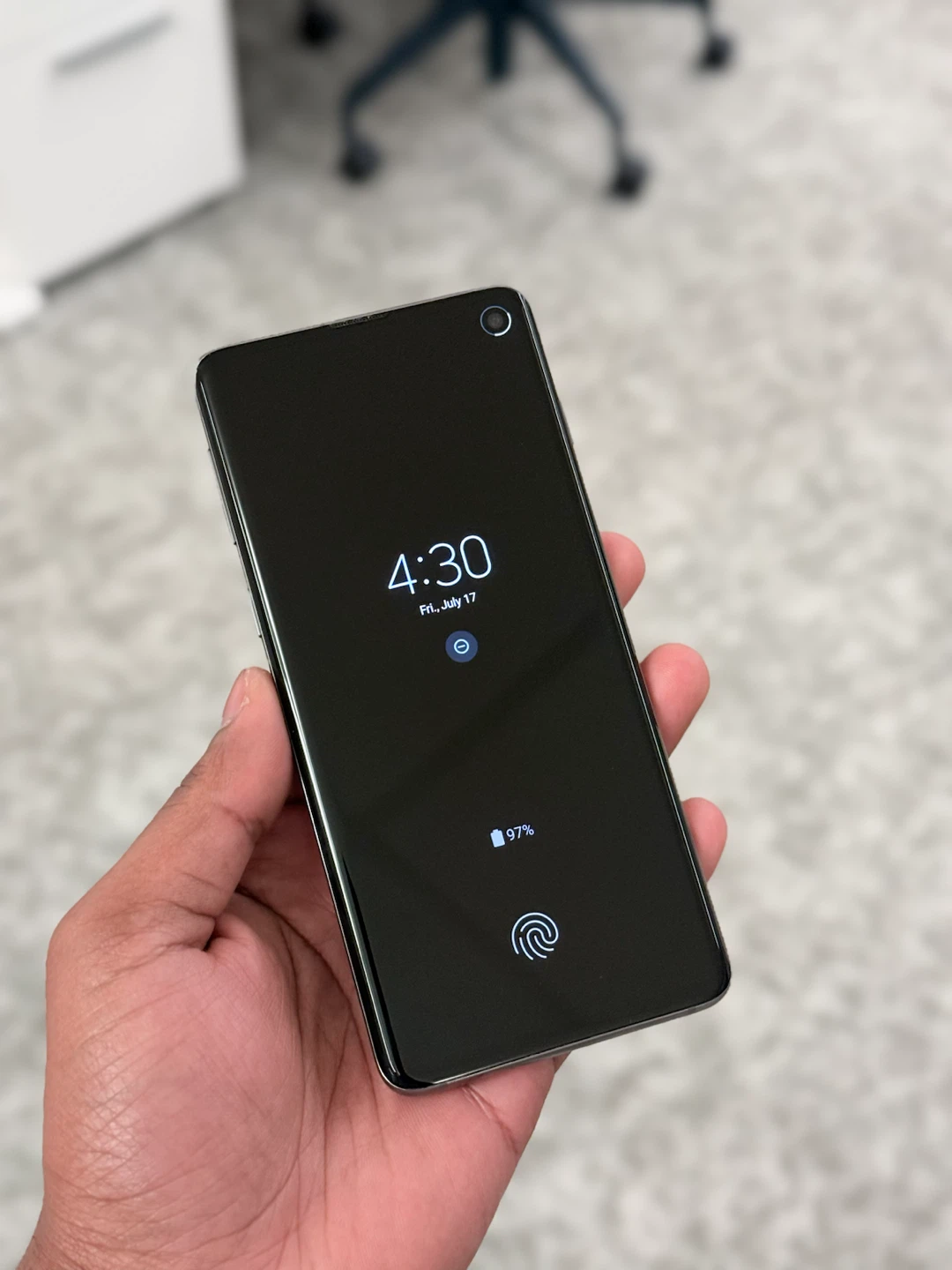 Samsung Galaxy S10 - photo 2