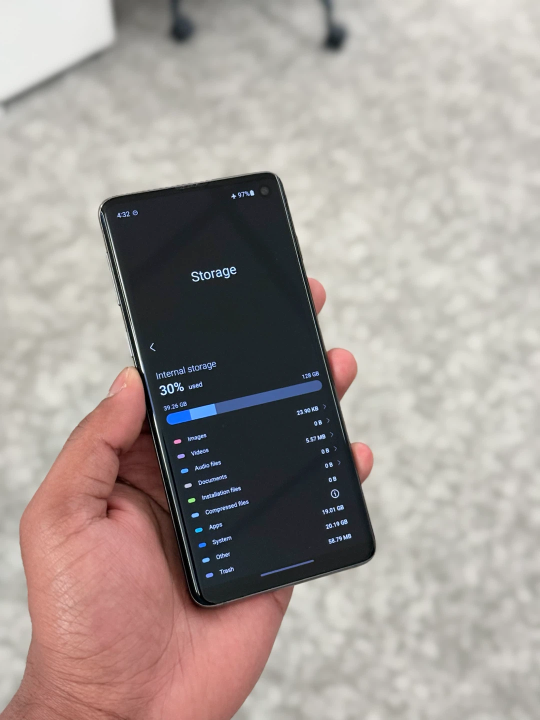 Samsung Galaxy S10 - photo 5