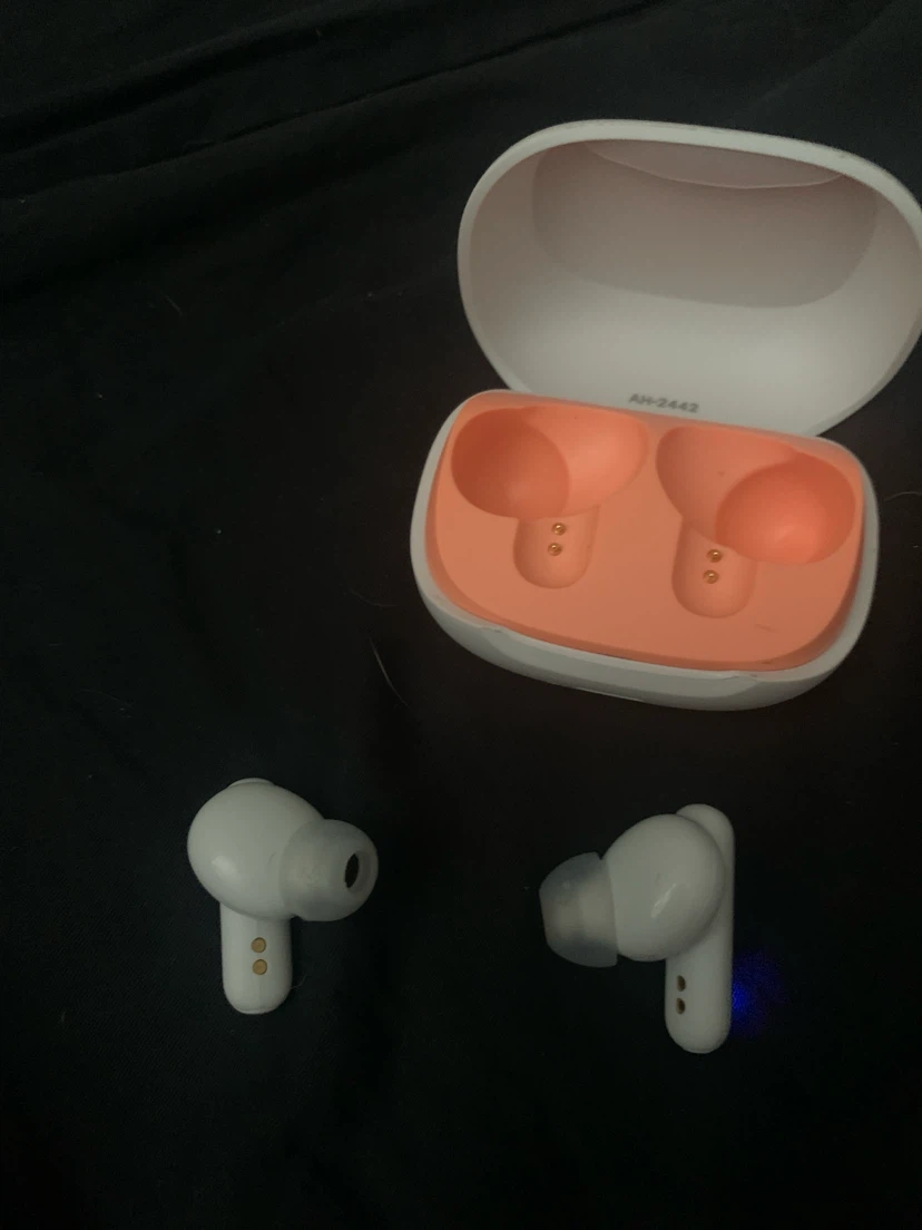 Skullcandy Smokin wireless earbuds in the Bone / Orange Glow - photo 4