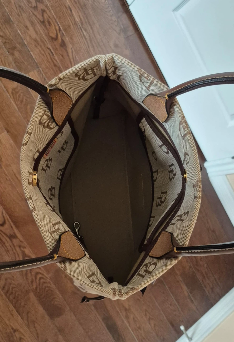 Dooney & Bourke Monogram Tote Bag - photo 4