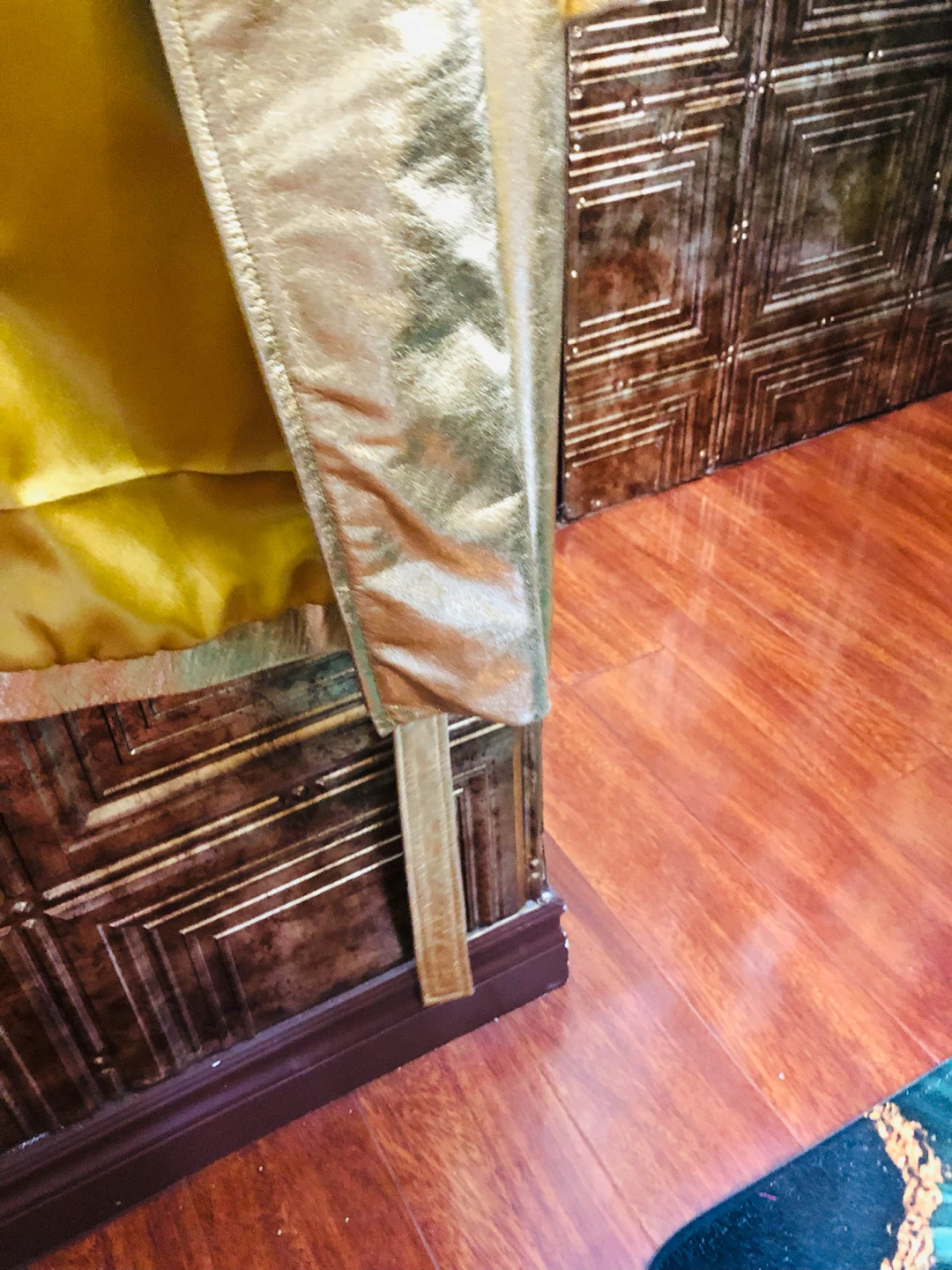 Gold pure leather Metallic Trench Coat L - photo 4