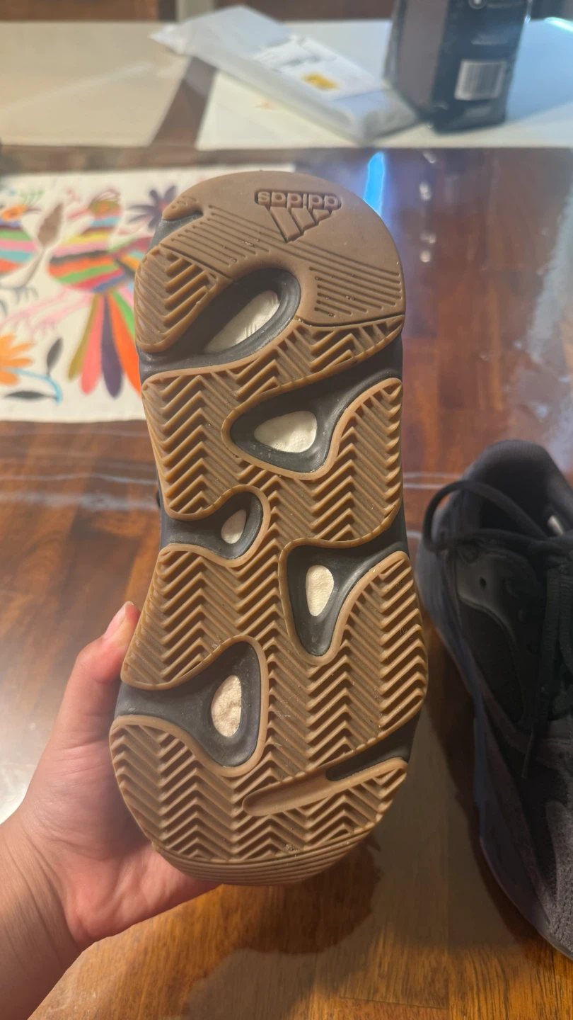 Adidas Yeezy Boost 700 - photo 3